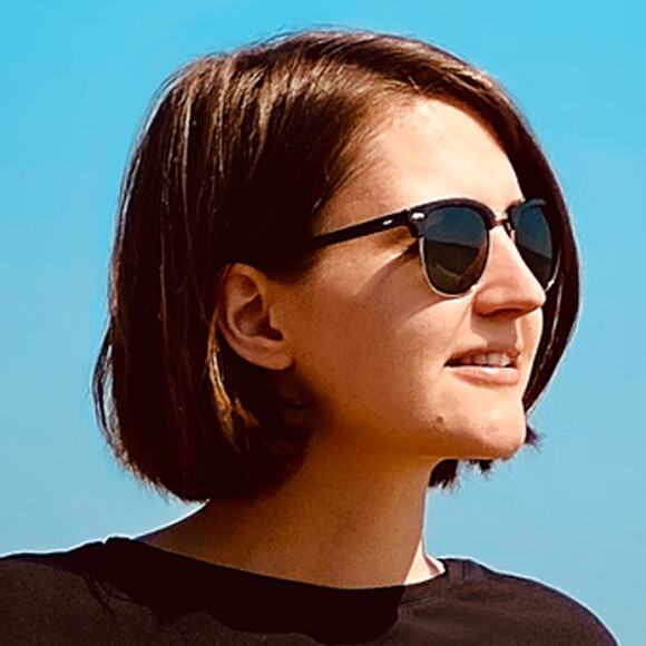 Upcycled Hand Printed Womens Large Black Cockatoo Parrot Ukraine Fundraiser Tee - Picture 4 of 4